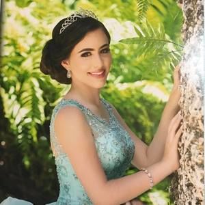 Meet your Posher, Monica